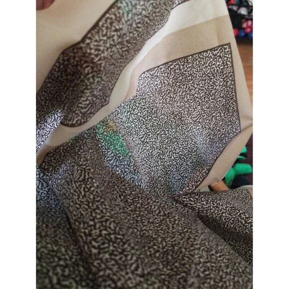 Polyester hair scarf made in Italy 19" square - Picture 1 of 6